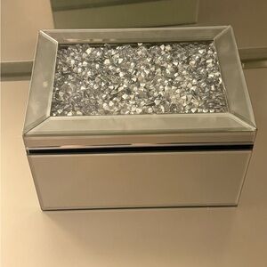 Z Gallerie Elegant Silver Mirrored Jewelry Box